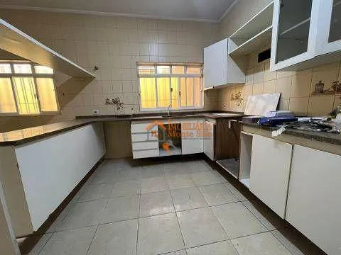 Imagem Sobrado com 3 dormitórios à venda por R$ 900.000,00 - Vila Rosália - Guarulhos/SP