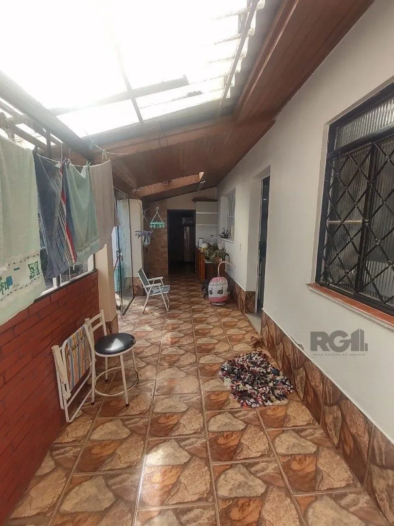 Imagem Casa de 3 dormitórios, 1 suíte e 2 vagas de garagem em Viamão.
