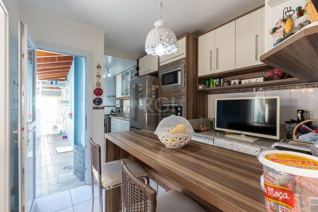Imagem Casa Condominio para Venda - 240m², 4 dormitórios, sendo 1 suites, 2 vagas - Ipanema