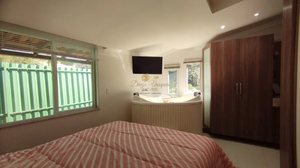 Imagem Casa em Condomínio para Venda em Teresópolis / RJ no bairro Cascata dos Amores