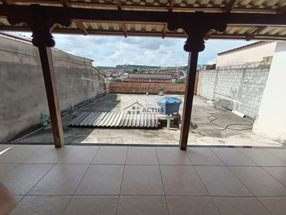Imagem Casa Padrão - Residencial/Comercial - Pronto para morar