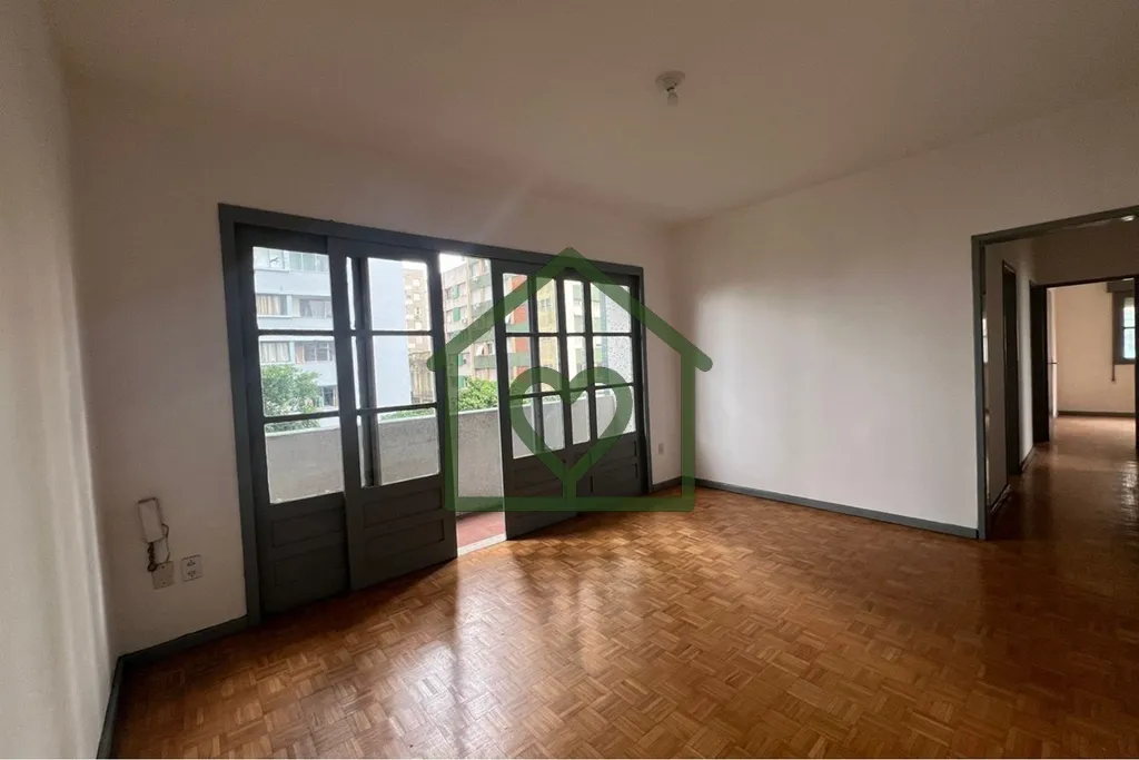 Imagem Descubra este incrível apartamento no Centro Histórico de Porto Alegre, disponível para venda. Lo...