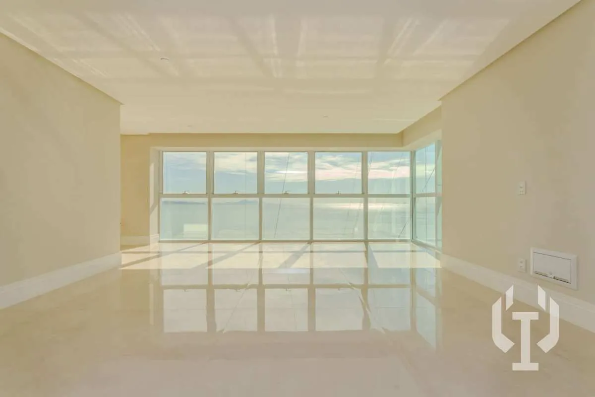 Foto do imóvel Apartamento à venda, no ONE TOWER em Balneário Camboriú, Barra Sul, com 4 quartos, 194,24m2