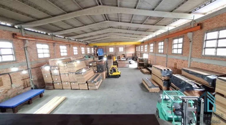 Imagem Barracão com 1.075 m2 const. e 4.939,82m² terreno, pátio 3.500 m2, Cidade Industrial/Cic em Curitiba PR