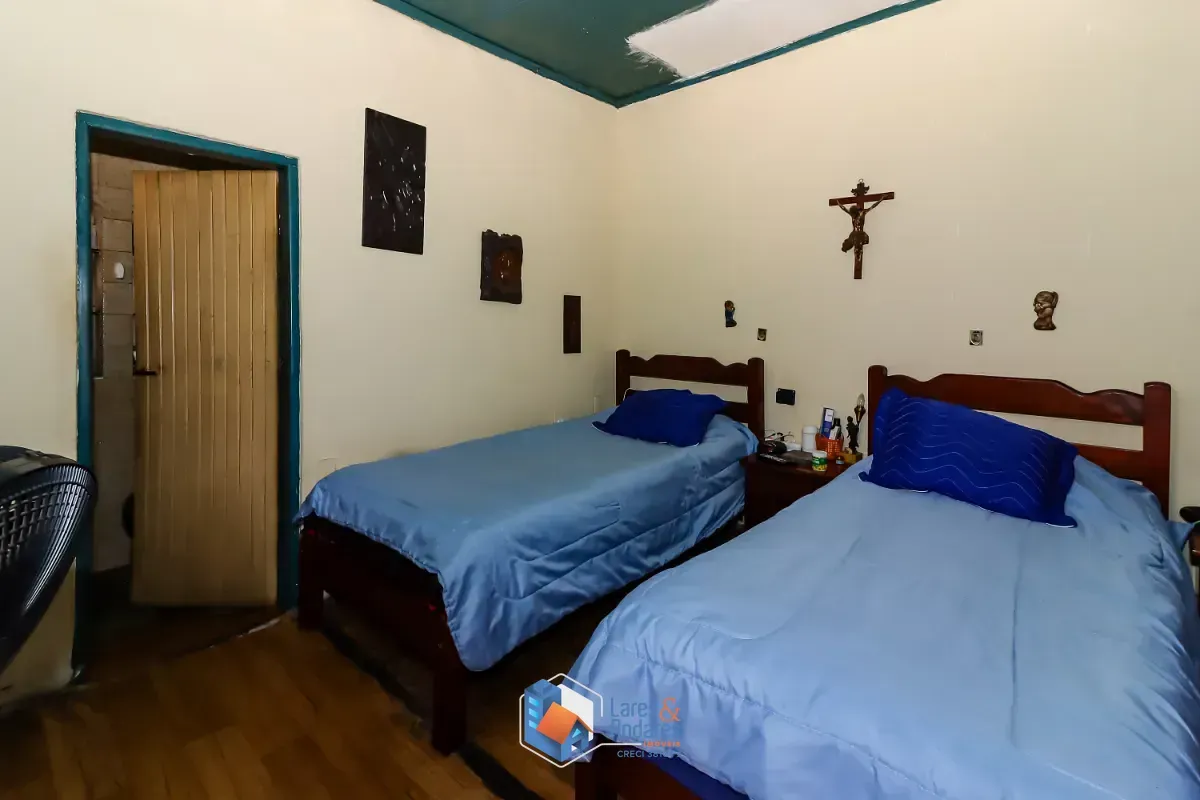 Imagem Casa para venda em Vila Mangalot com 2 quartos, sendo 1 suíte, 250m²