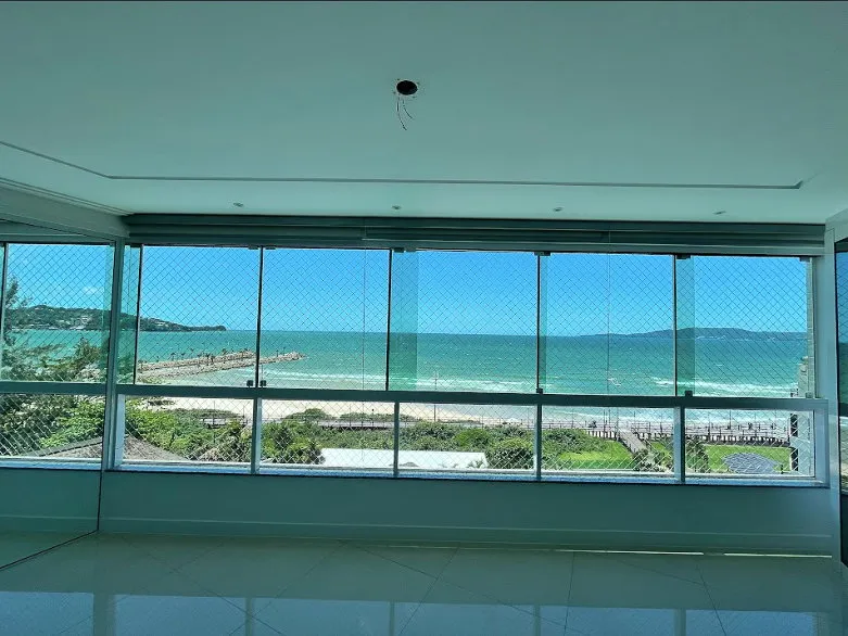 Imagem Sun City FRENTE MAR 3 suítes na faixa de areia mais exclusiva de Itapema!