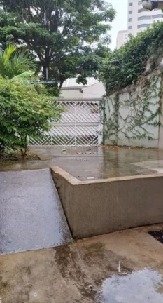 Imagem Casa com 171M², 2 quartos sendo 1 suíte, 3 banheiros, sala, quintal e 4 vagas de garagem. Casa ter...