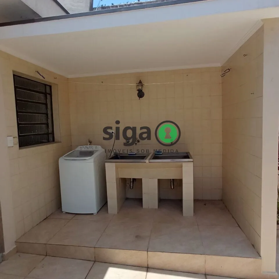 Imagem SOBRADO MODERNIZADO COM QUINTAL, EDÍCULA INDEPENDENTE E MUITA SEGURANÇA