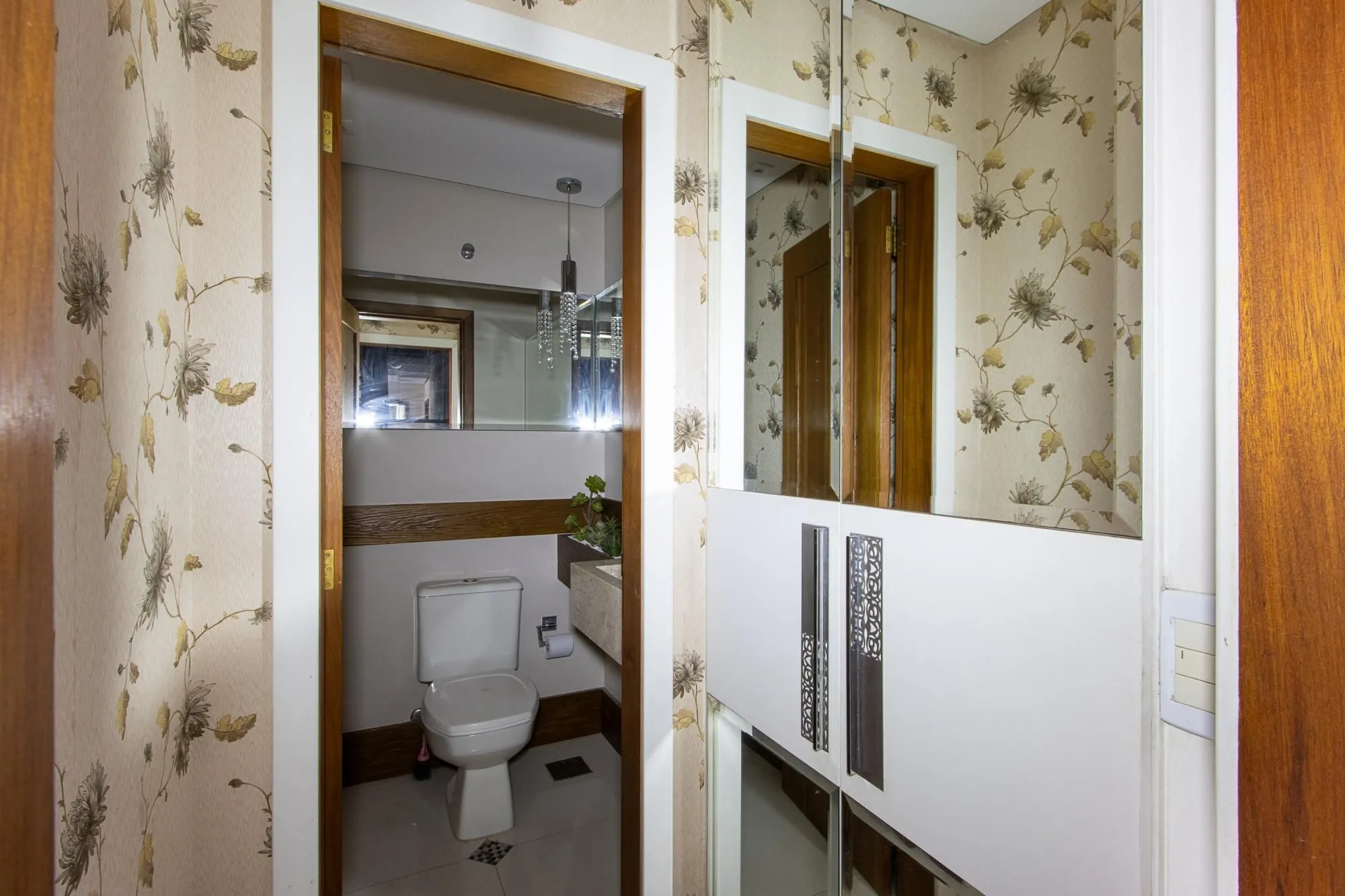 Imagem Casa em condominio Zona Sul, desocupada