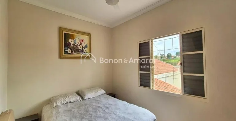 Imagem Localizada na vibrante cidade de Campinas, esta espaçosa casa é uma excelente opção para quem bu...