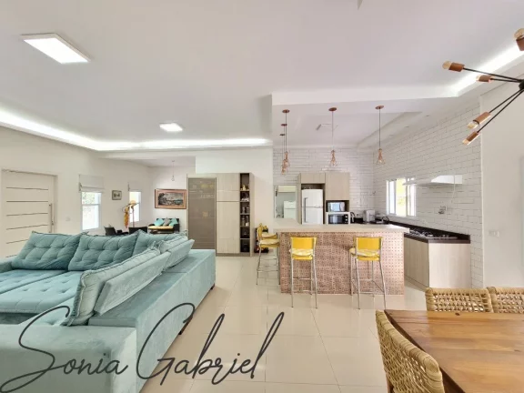 Imagem Imperdível: Casa em Condomínio à Venda em Vinhedo-SP, 3 Quartos, 1 Suíte, 3 Salas, 3 Banheiros, 5 Vagas e 253m²!