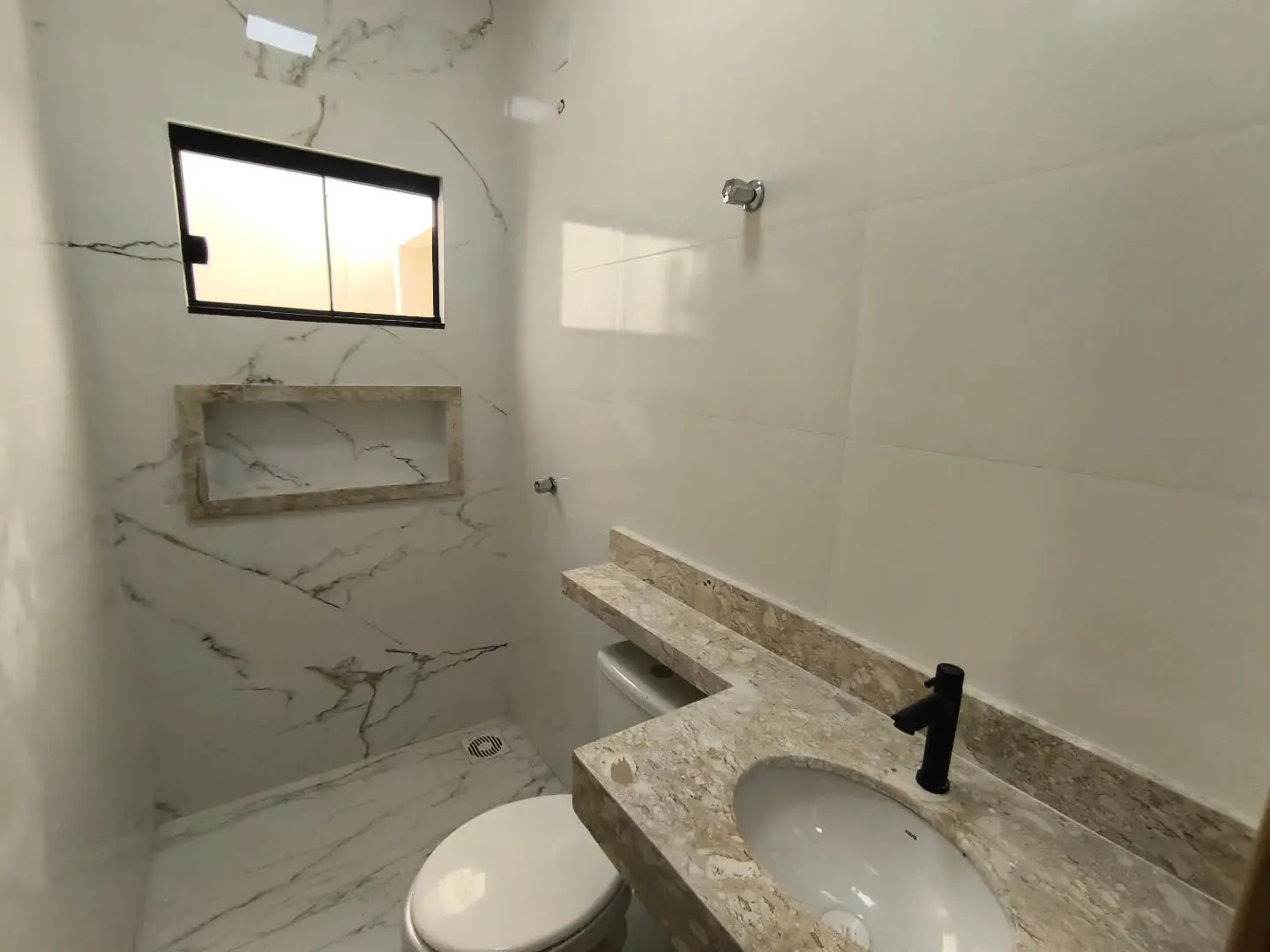 Imagem Casa 2/4 Com Suite Alto Padrao No Campos Dourado