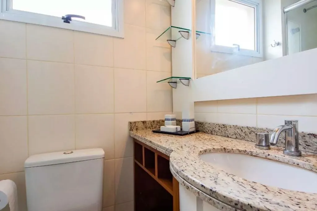 Imagem Apartamento de 2 dormitórios à venda no Jardim do Salso - Porto Alegre