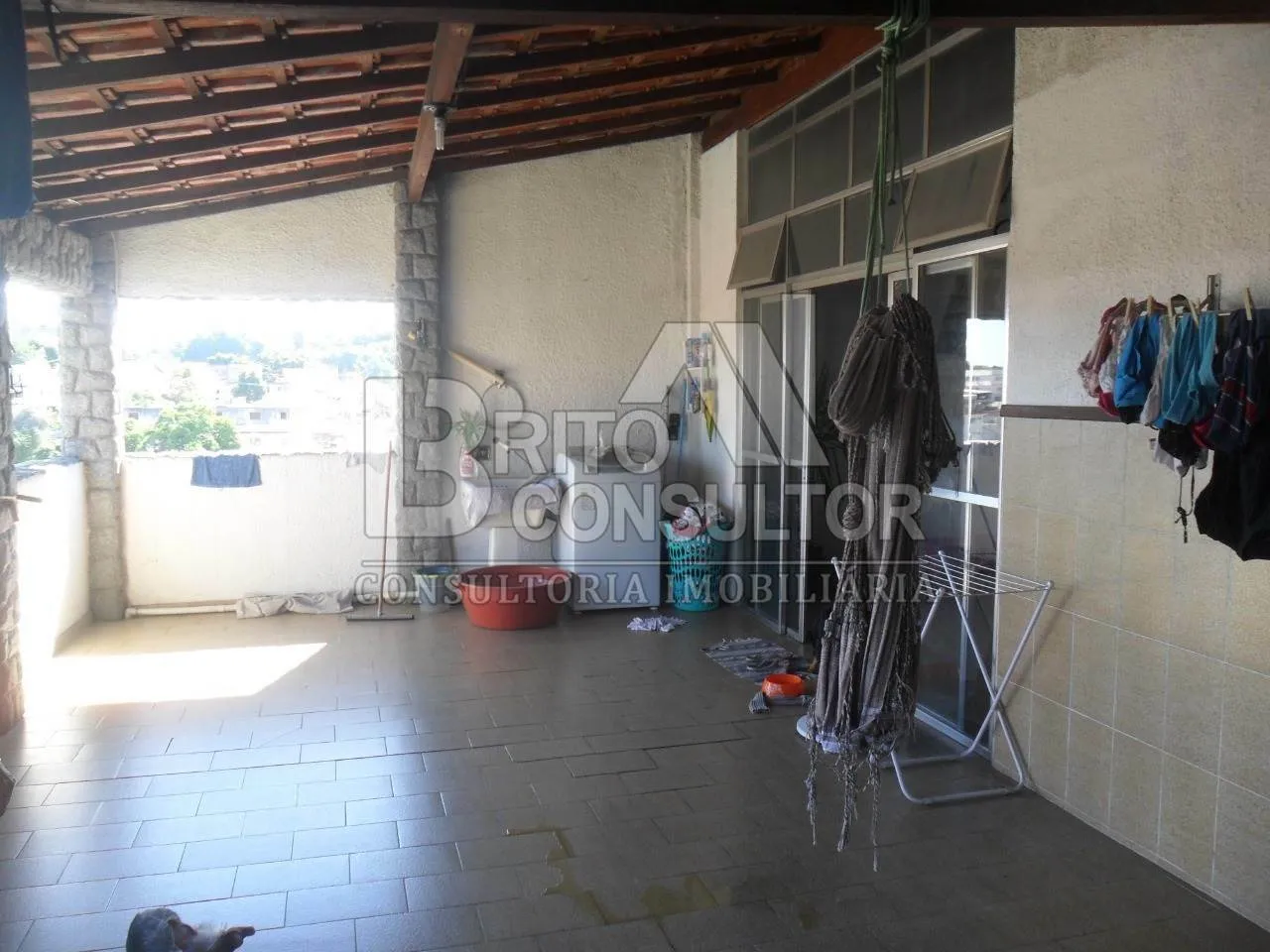 Imagem Vendo Casa Tríplex em Cond Fechado 4 Qts, 4 Vagas, Terraço Mutua - São Gonçalo/RJ.