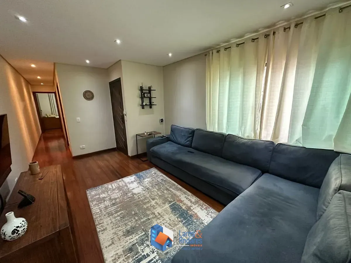 Foto do imóvel Sobrado para venda em Vila Carrão com 3 quartos, sendo 1 suíte, 157m² em Rua Rogério Giorgi