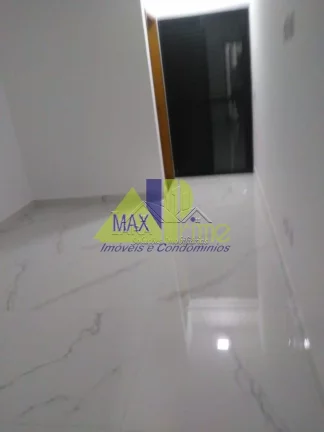 Imagem Imperdível: Casa à venda em São Paulo-SP, na Vila Granada, com 3 quartos, 3 suítes, 5 banheiros, 2 vagas e 117m². Aproveite!