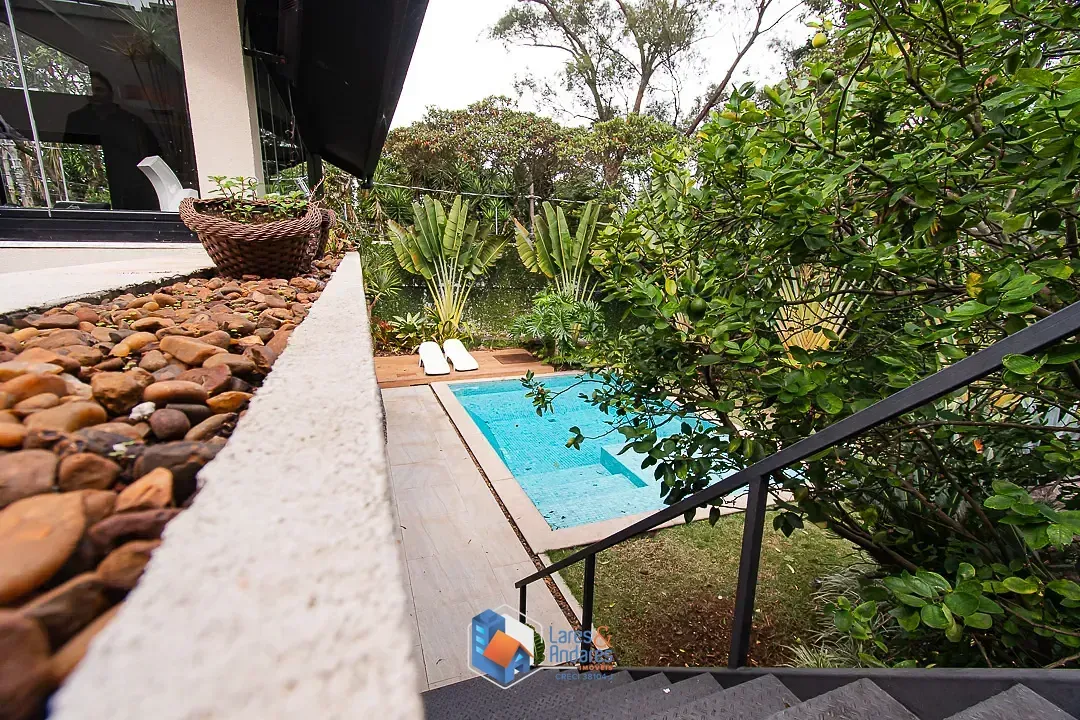 Imagem Sobrado para venda em Jardim Virginia Bianca com 4 quartos, sendo 3 suítes, 312m²