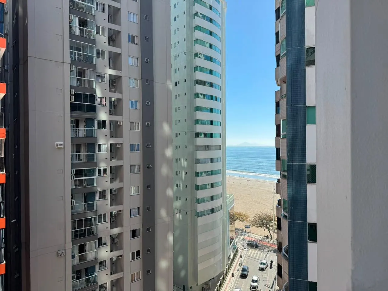 Imagem Apartamento com vista para o mar à venda com 107.28m2 por R$ 1.700.000,00