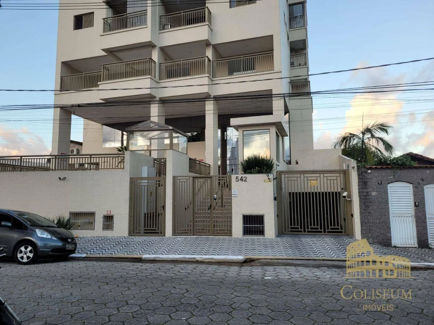Imagem Apartamento com 2 dormitórios para alugar, 61 m² por R$ 3.200,00/mês - Aviação - Praia Grande/SP