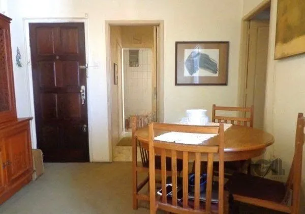 Imagem Apartamento de 2 dormitórios no bairro Cidade Baixa