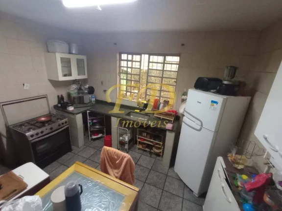 Imagem Casa em Atibaia Próximo a Avenida Lucas Garcez