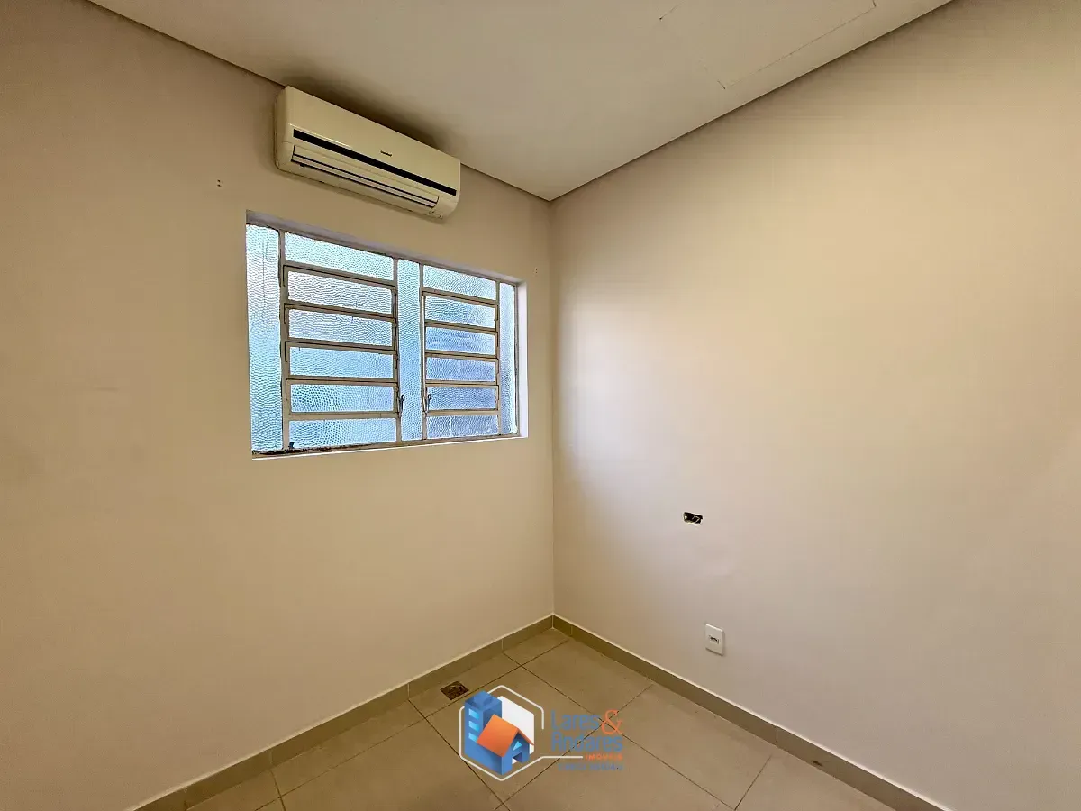 Imagem Casa comercial para venda em Socorro, 246m²