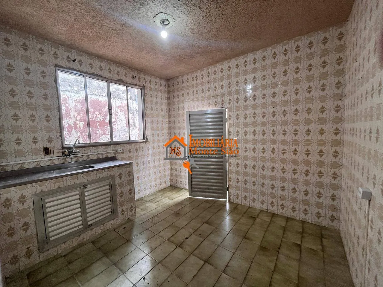 Imagem Casa com 3 dormitórios à venda, 200 m² por R$ 298.000,00 - Cidade Tupinambá - Guarulhos/SP