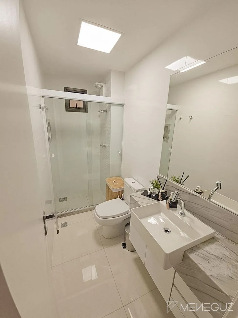 Imagem Apto 2 quartos na orla da Praia do Morro, prédio novo, lazer completo na cobertura