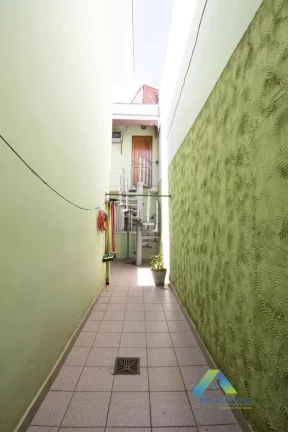 Imagem Sobrado à venda com 3 dormitórios e 3 banheiros em Vila das Mercês/SP!