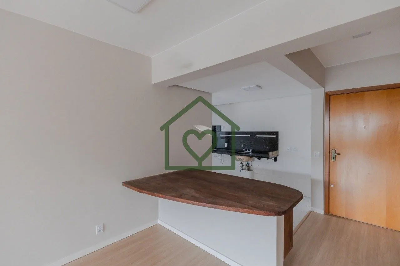 Imagem Excelente apartamento com 2 dormitórios, sendo 1 suíte, em andar alto, com ótima iluminação nat...