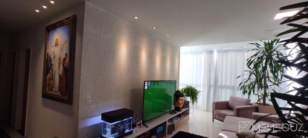 Imagem Exuberante apartamento de 3 quartos, elegantemente mobiliado, oferecendo conforto e sofisticação