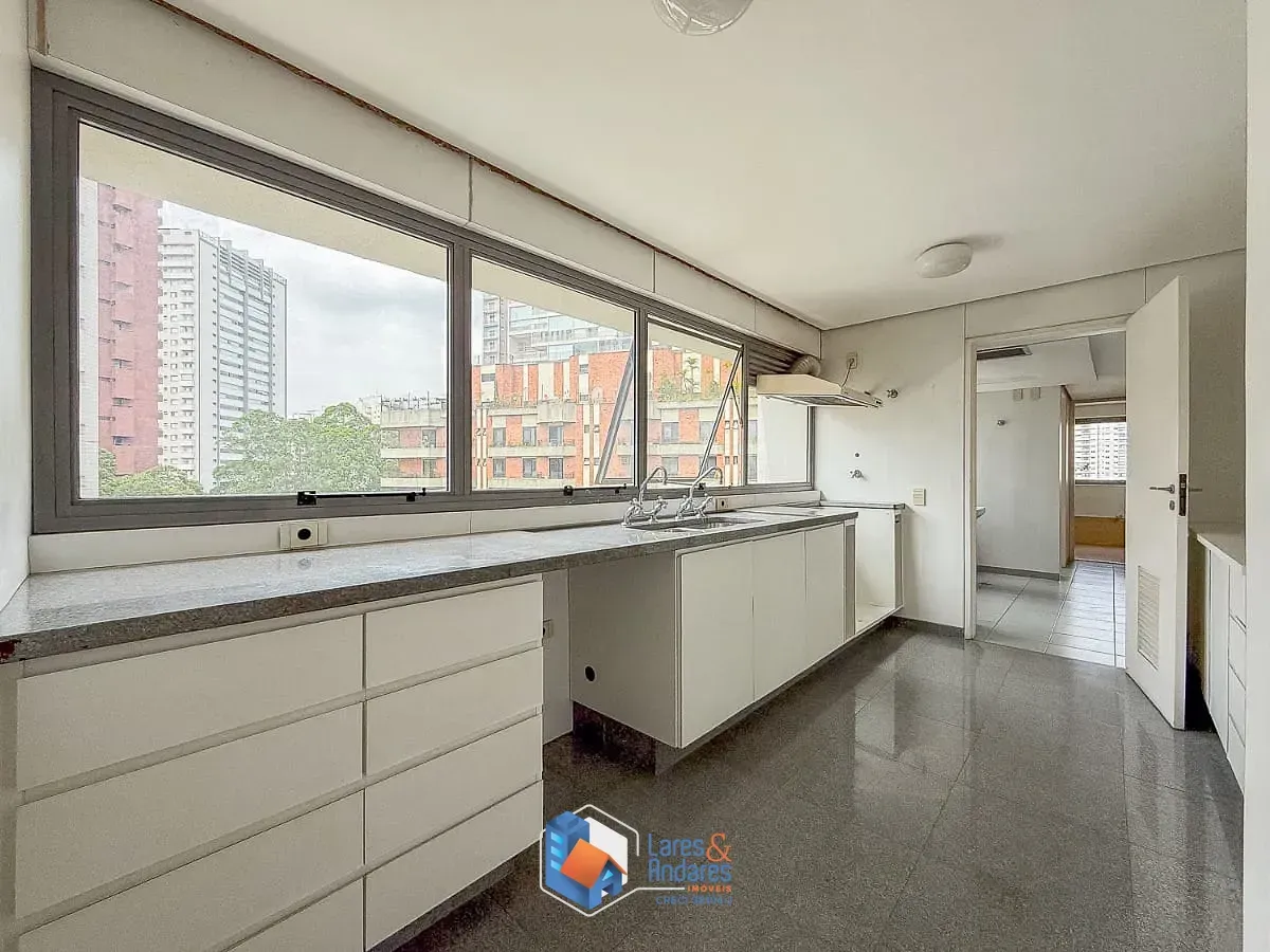 Imagem Apartamento para venda em Jardim Londrina com 4 quartos, sendo 2 suítes, 277m²