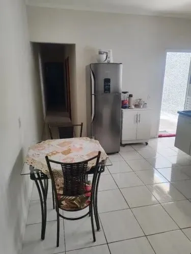 Imagem Casa para Venda em Hortolândia, Jardim Everest, 2 dormitórios, 1 banheiro, 2 vagas