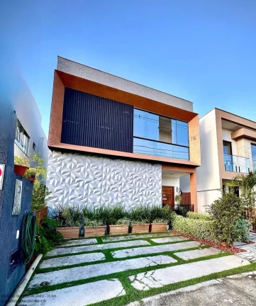Imagem Casa em Condomínio de Alto Padrão com 4 Quartos e 2 Suítes em Catu de Abrantes, Camaçari-BA - 150m² - Imperdível!