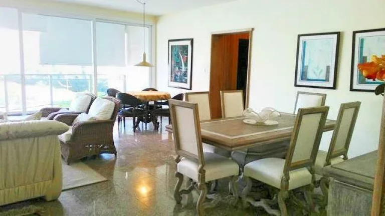 Imagem Pitangueiras *Frente Total Mar,Vista Cinematográfica*,Local Nobre,200 M² de Área Útil,Fino Acabamento,2 Garagens,Top,Alto Padrão