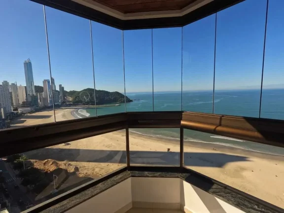 Imagem Apartamento frente mar com 3 suítes e 3 vagas de garagem em Balneário Camboriú/SC