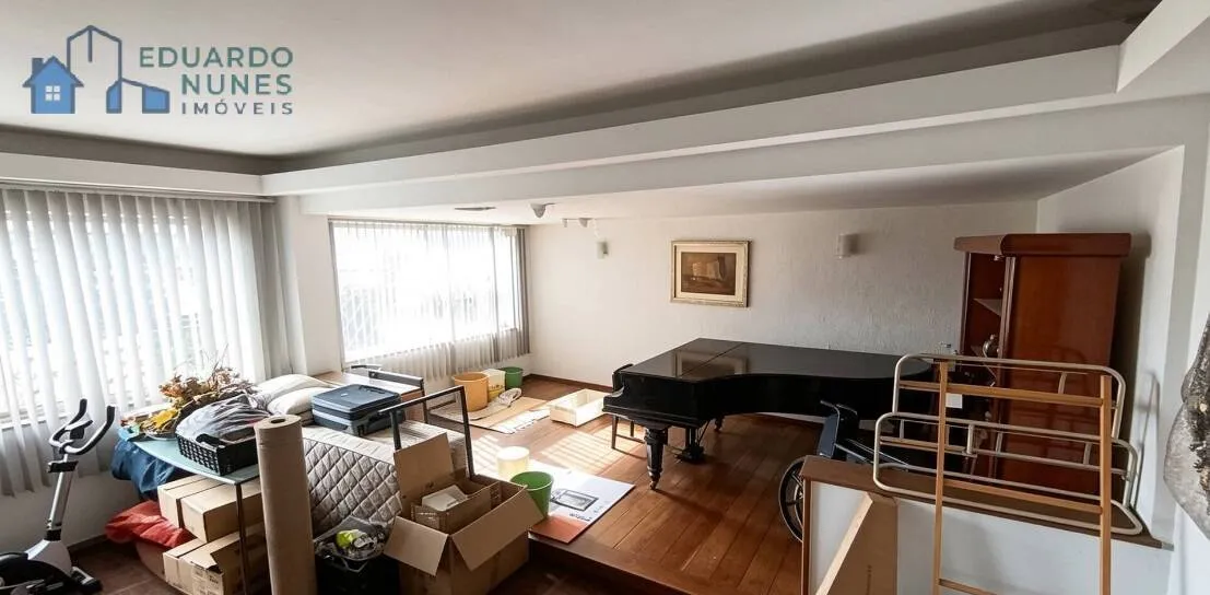 Imagem Casa à Venda no Santo Antônio, com 8 Quartos, 03 vagas, 396 m² de Lote