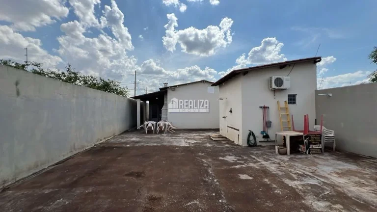 Imagem Casa à venda no Jardim Maracanã, Uberaba - 3 dormitórios, suíte, 2 garagens