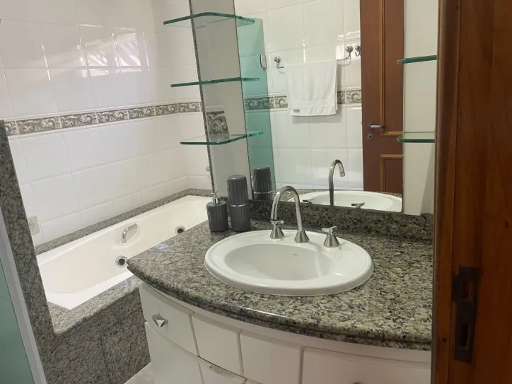 Imagem Casa com 5 dormitórios para alugar, 280 m² por R$ 4.500/dia - Jurerê Internacional - Florianópolis/SC