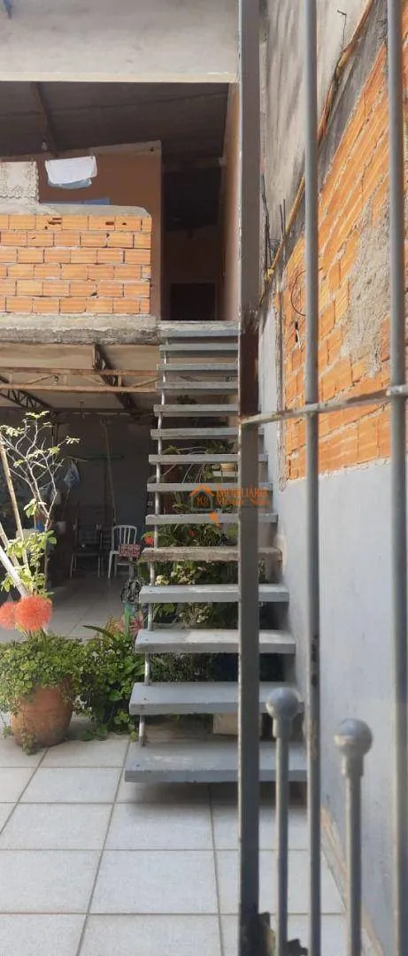 Imagem Casa com 5 dormitórios à venda, 200 m² por R$ 1.000.000,00 - Jardim Cumbica - Guarulhos/SP