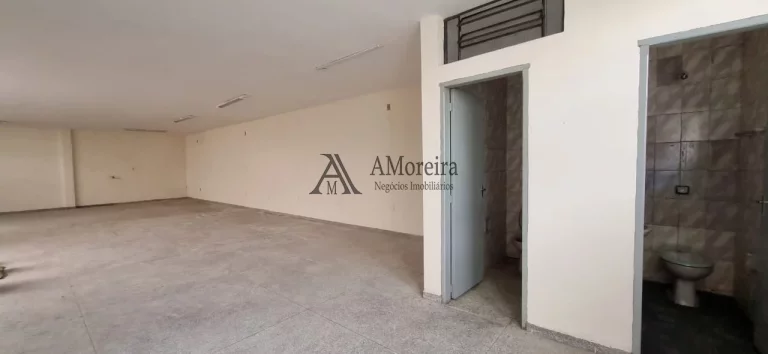 Imagem ALUGUEL SALÃO COMERCIAL COM 135 M² PLANO, MAIS ESCRITÓRIO