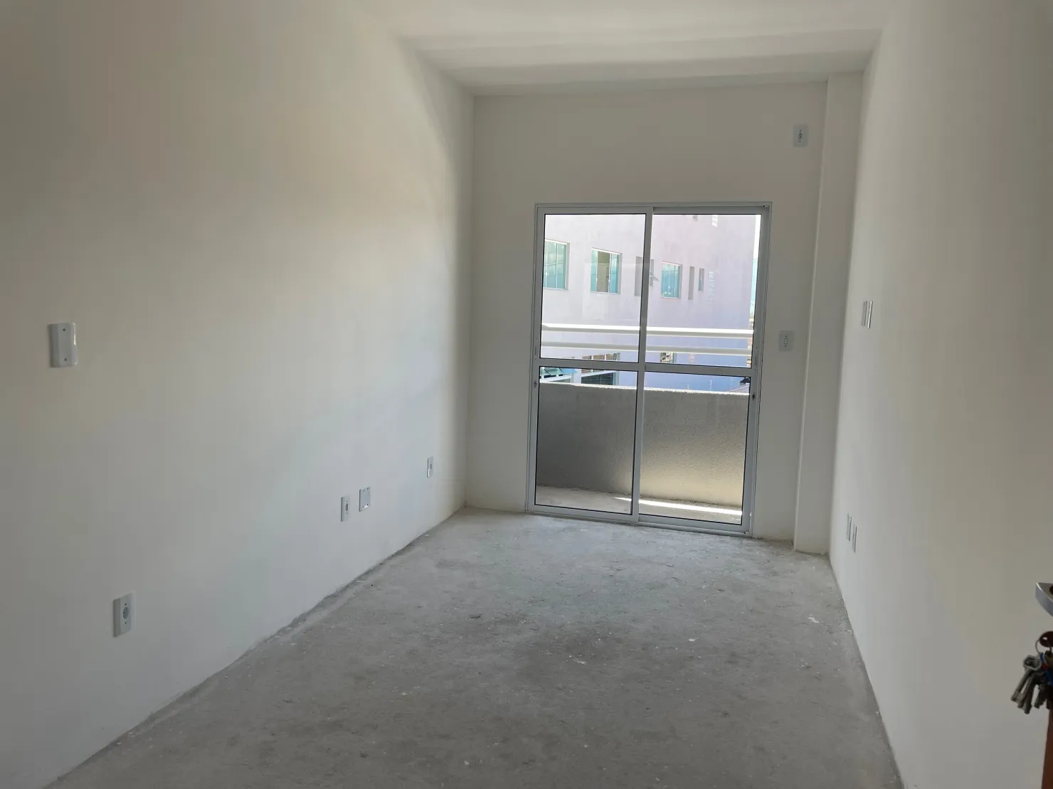 Foto do imóvel Apartamento dois dormitórios com suíte e sacada e ótima localização à venda, Bosque da Princesa, Pindamonhangaba, SP