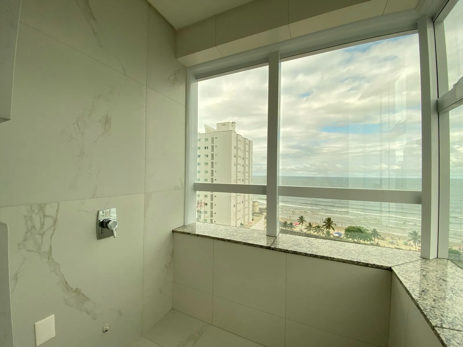 Imagem Apartamento com vista para o mar à venda com 157m2 por R$ 3.400.000,00