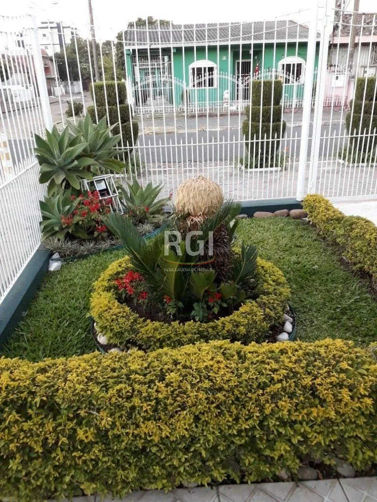 Imagem Casa para Venda - 197m², 3 dormitórios, 4 vagas - Sarandi