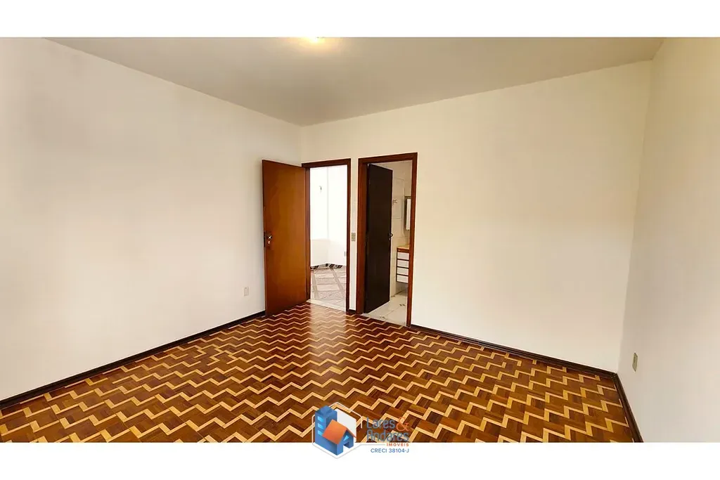 Imagem Casa à venda 4 Quartos 2 Suites 2 Vagas 218M² Mirandópolis São Paulo - SP