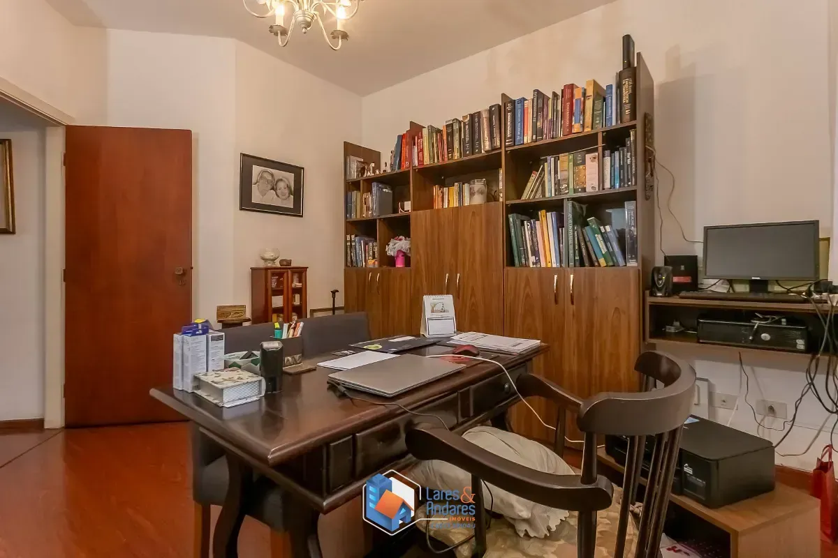 Imagem Casa para venda em Vila Cordeiro com 3 quartos, sendo 2 suítes, 194m²