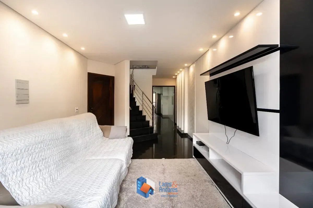 Imagem Sobrado para venda em Vila Ivg com 3 quartos, sendo 1 suíte, 125m²