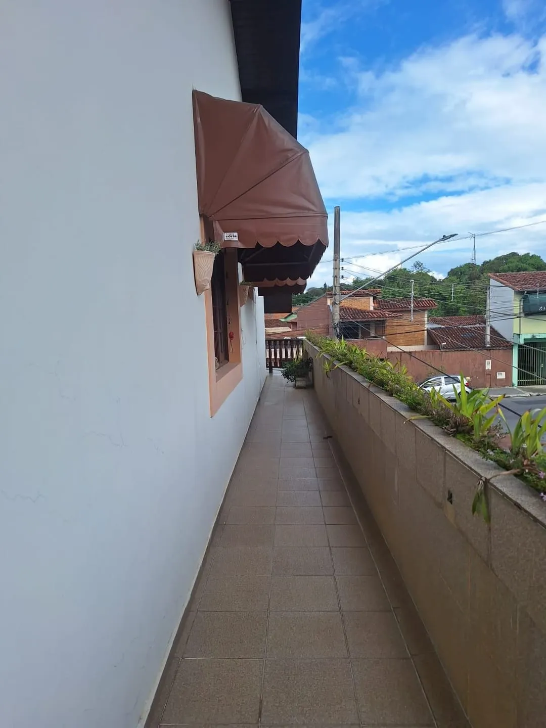 Imagem Imóvel Comercial e Residencial de Esquina no Bairro Crispim: Excelente Localização e Visibilidade para Comércio e Moradia