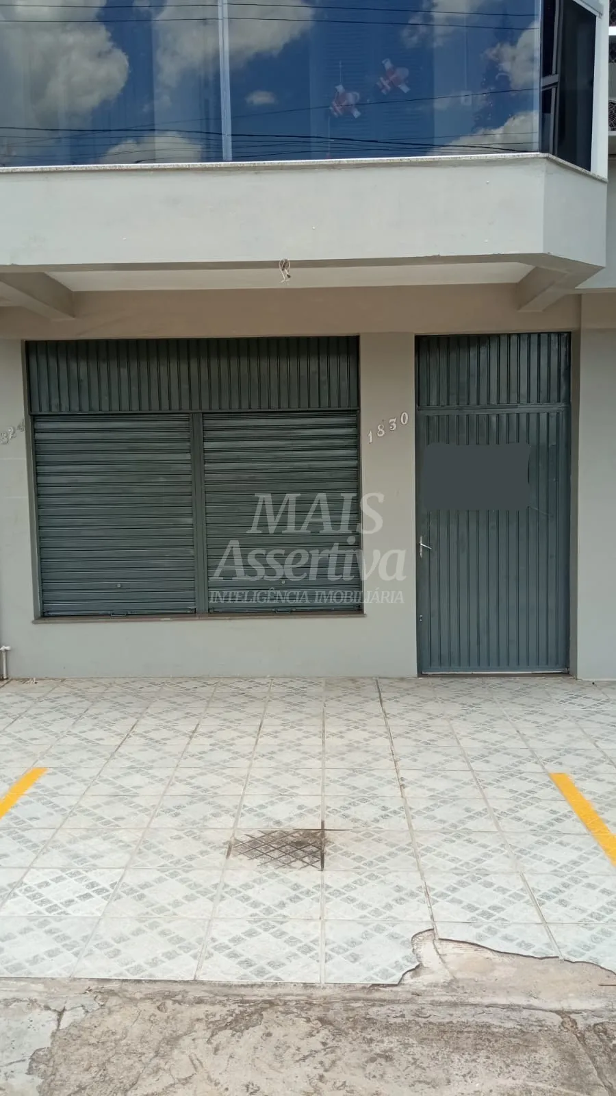 Imagem Sala comercial, térrea na Av. Coronel Travassos para locação
