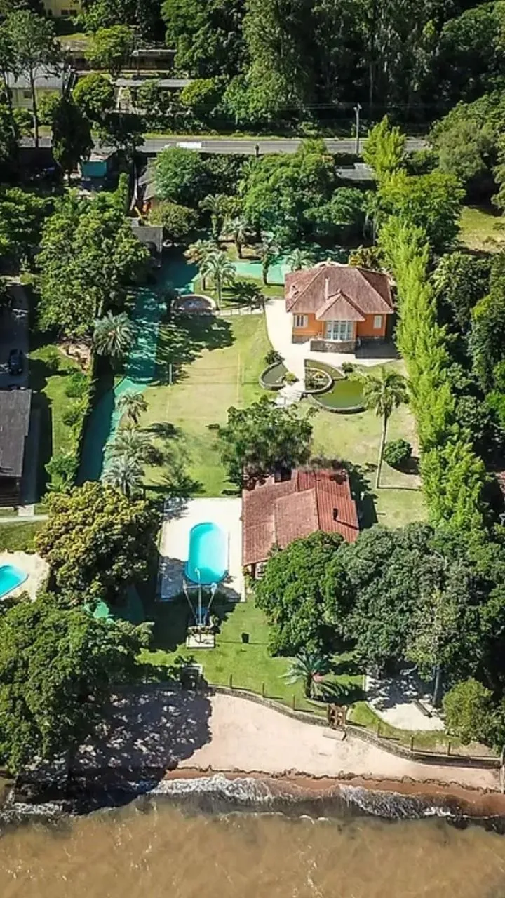 Imagem Casa no bairro Ponta Grossa com suíte presidencial